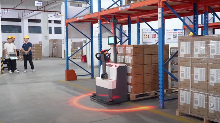 24/7 Continuous Operation with Reeman Forklifts