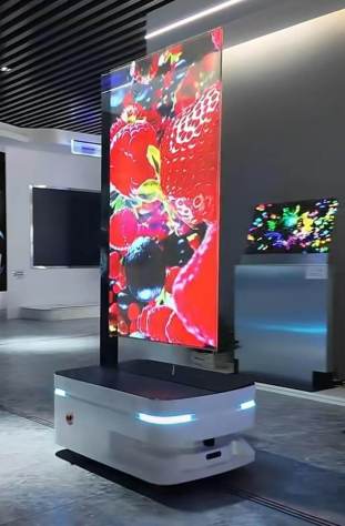 Advertising screen robot
