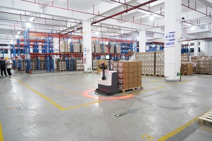 Automatic Forklift
